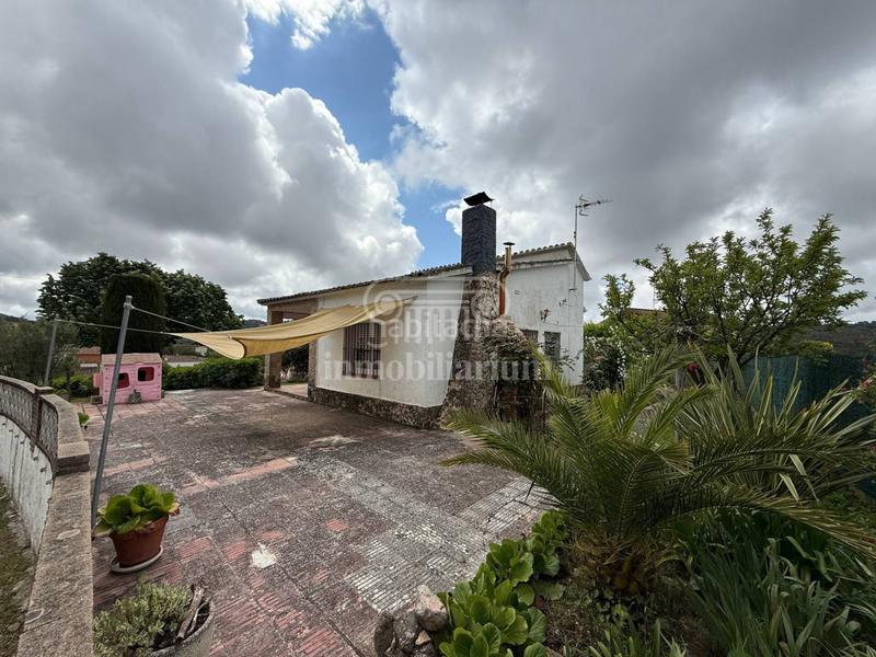 Foto 9b957080-f241-4eef-b6fb-46081be49b98. Casa amb aparcament piscina a Aiguaviva Parc Vidreres