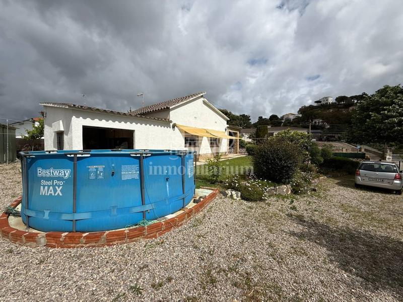 Foto a83db36f-8584-4e58-853f-72744831292c. Casa amb aparcament piscina a Aiguaviva Parc Vidreres