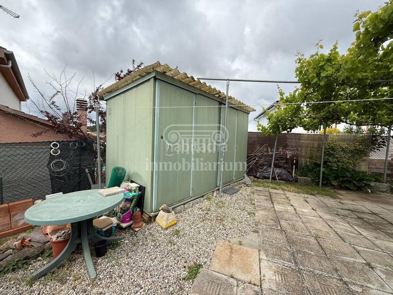 Foto e6823f70-7b57-47f9-9183-7567bc260a33. Casa amb aparcament piscina a Aiguaviva Parc Vidreres