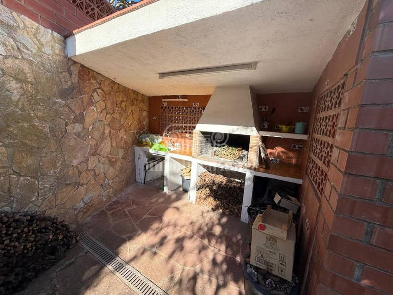 Foto 0cf55dbd-87f1-4f3d-ab78-4a23e016ee1b. Chalet con riscaldamento parcheggio in Arenys de Munt