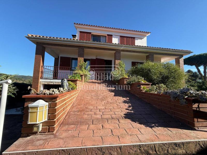 Foto fac098f8-4a37-48b0-be27-3342b45cb37f. Chalet con riscaldamento parcheggio in Arenys de Munt