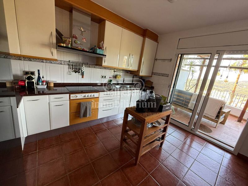Foto 3cb350dc-4edb-4829-b009-f729a84053a1. Casa amb calefacció aparcament piscina a Mont Ferrant-Joan Carles I Blanes