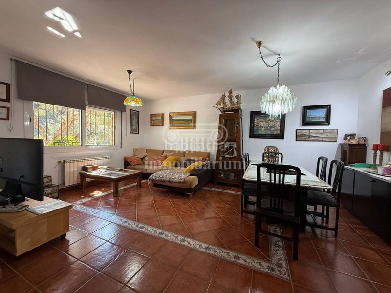 Foto c391a515-5910-46ff-be00-3f045c2c8107. Casa amb calefacció aparcament piscina a Mont Ferrant-Joan Carles I Blanes