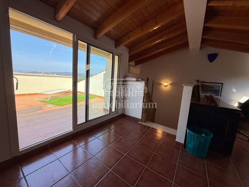 Foto f82276fe-08c2-44d7-8e67-7f6b2a922e38. Casa amb calefacció aparcament piscina a Mont Ferrant-Joan Carles I Blanes