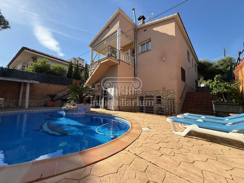 Foto 83ec4dde-6e93-451f-8c75-171bfebb1352. Casa amb calefacció aparcament piscina a Mas Mora-Sant Daniel Tordera
