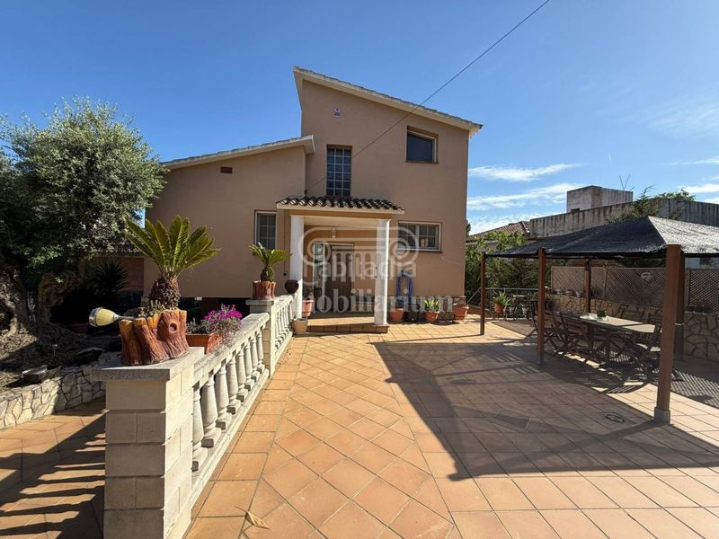 Foto c6a2b27f-9059-4241-a410-5cf7b1e74d3c. Casa amb calefacció aparcament piscina a Mas Mora-Sant Daniel Tordera