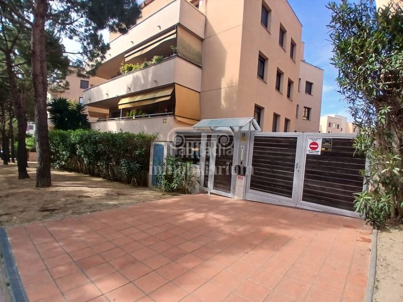 Foto 3750bfd9-4798-4169-8f46-99747e72294e. Pis amb calefacció aparcament piscina a Fenals Lloret de Mar