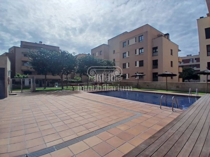 Foto bc921017-42c7-41e3-a3f2-c374bc885455. Pis amb calefacció aparcament piscina a Fenals Lloret de Mar