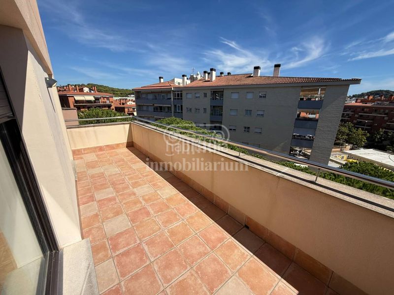 Foto d2b7a9ea-ea7c-4a2a-bade-8ad711d51e76. Àtic amb calefacció aparcament piscina a Fenals Lloret de Mar