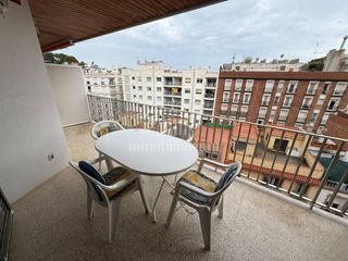 Etagenwohnung in Calle Venecia