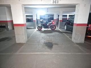 Parking voiture  Avinguda del carrilet. Se vende plaza de parquin para coche grande