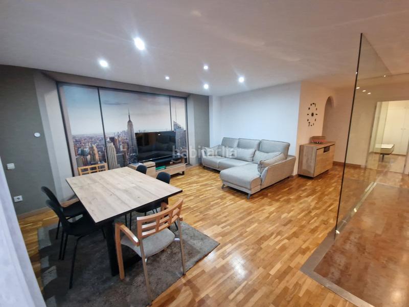 Foto 912e1dd7-2763-4264-be4f-0c7c6e9ae9d1. Alquiler piso se alquila bonito piso con dos suites reformado y equipado en Barcelona