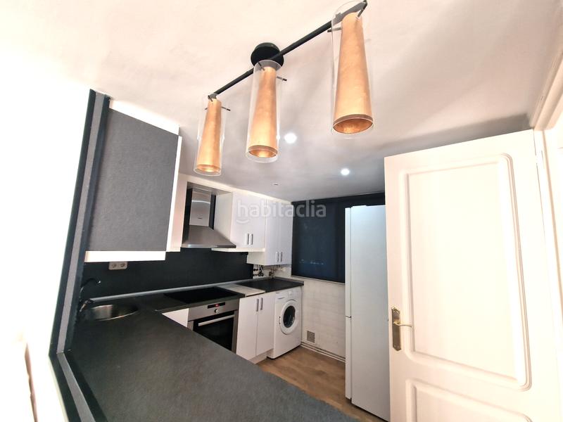 Foto 3a429b32-d27c-4d61-bda4-f54147a928d7. Alquiler dúplex bonito duplex frente al mar con zona comunitaria con piscina e instalaciones en Gavà