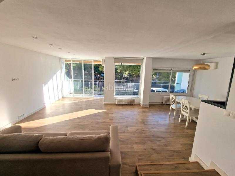 Foto d48364a2-22be-4137-a5e4-2394b04a3976. Alquiler dúplex bonito duplex frente al mar con zona comunitaria con piscina e instalaciones en Gavà