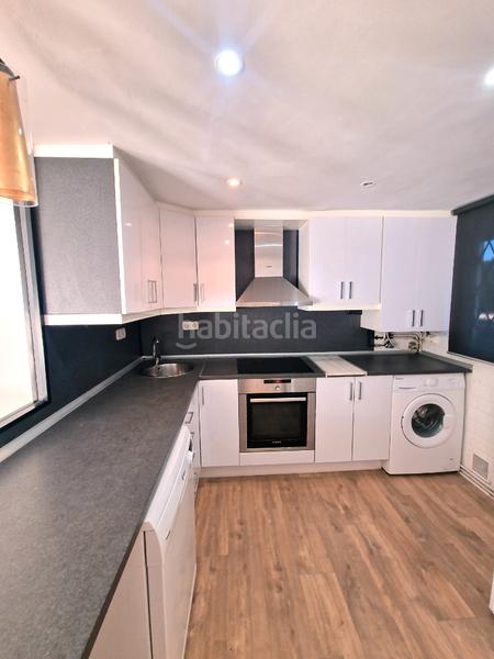 Foto 1d9cb57c-f2f6-4db4-9cf6-6f3966f05aed. Rent duplex with heating parking pool in Gava Mar Gavà