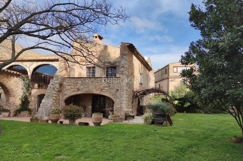 Foto 261ec5bc-03d8-4713-880c-1cde417f3fe6. Casa espectacular masía del siglo xiv y xv en Viladamat