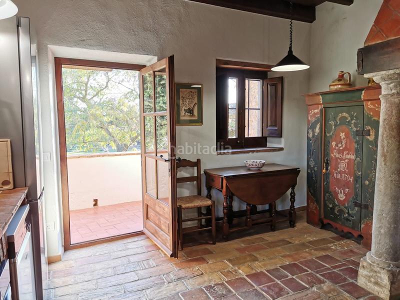 Foto e93b349c-5b39-4407-8f2a-80fcf9cb62e8. Casa espectacular masía del siglo xiv y xv en Viladamat