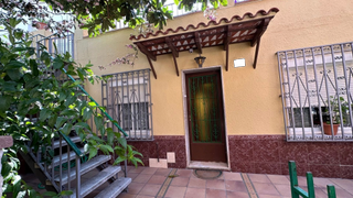 Masia a Mas Baell-Can Carbó. Casa de pueblo con dos viviendas independientes en la zona de ca