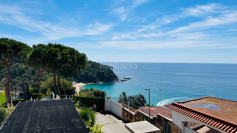 Foto f98cf046-bda9-42a0-8955-78cf2917a845. Xalet amb calefacció piscina a Canyelles Lloret de Mar