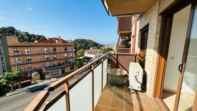 Foto 97aa933d-3fda-4bb5-9974-1a92a027a0be. Pis amb calefacció piscina a Roca Grossa Lloret de Mar