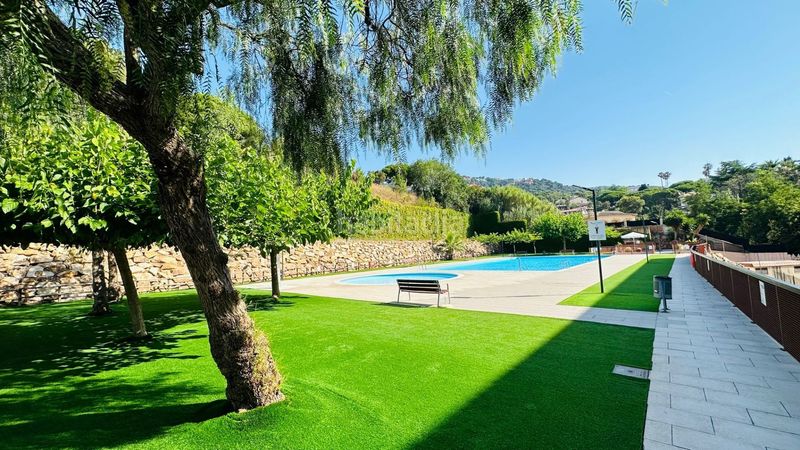 Foto ca9f4498-f0af-4645-a1ee-1a46b3039c5f. Pis amb calefacció piscina a Roca Grossa Lloret de Mar