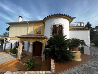 Haus  Ricard canals. Espaciosa casa en fanals