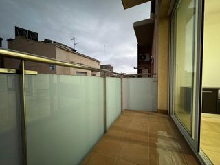 Apartment  Ramon y cajal. Moderno piso muy soleado con 1 habitación