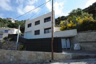 Xalet a Roca Grossa. Preciosa vivienda moderna en la urbanización rocagrossa