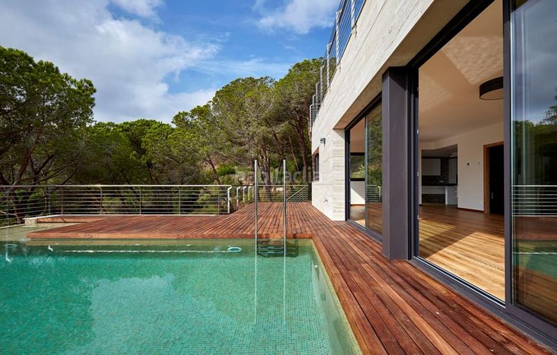 Foto c9aec7f7-62fa-41e7-9b80-5ea6018a698d. Xalet amb calefacció piscina a Canyelles Lloret de Mar