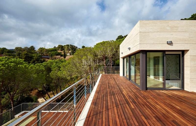 Foto ea59ff01-02e7-48a7-adea-ba923a5b47f2. Xalet amb calefacció piscina a Canyelles Lloret de Mar