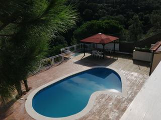 Casa a Serra Brava. Preciosa casa situada en la urbanización serrabrava. dispone de
