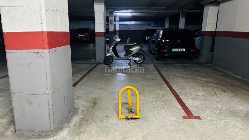 Foto 5f2e4a44-b12a-43c4-b57b-55bb535ba622. Aparcament cotxe a Fenals Lloret de Mar