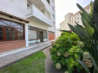 Local Comercial a Fenals. Local en venta en fenals de 307m2 a 100 m de la playa