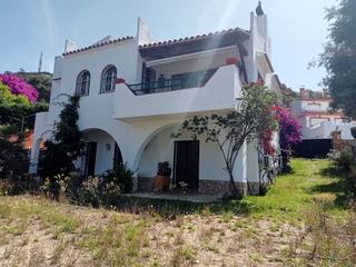 Casa a Roca Grossa. Casa en venta de estilo rústico en la urbanización roca grossa d