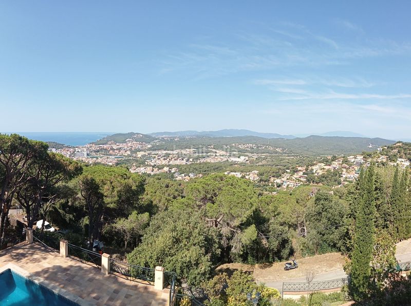 Foto e24bd1de-cd22-419f-adf8-6efdd91becaf. Casa amb calefacció piscina a Roca Grossa Lloret de Mar