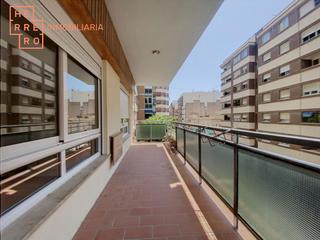 Location Appartement  Maestro ripollés. Piso en alquiler en plaza fadrell, 4 dormitorios.