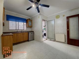 Appartamento in Alcalde tárrega 43. Piso en venta en plaza m agustina, 4 dormitorios.