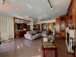 Appartamento in Zona Avenida del Mar. Piso en venta en avda. hermanos bou, 4 dormitorios.