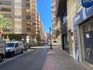 Geschäftsraum in Hospital - Plaza del Real