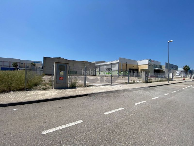 Foto a9af7413-ec40-4eec-b70e-3f1b0c018df2. Area edificabile industriale in Beneixida