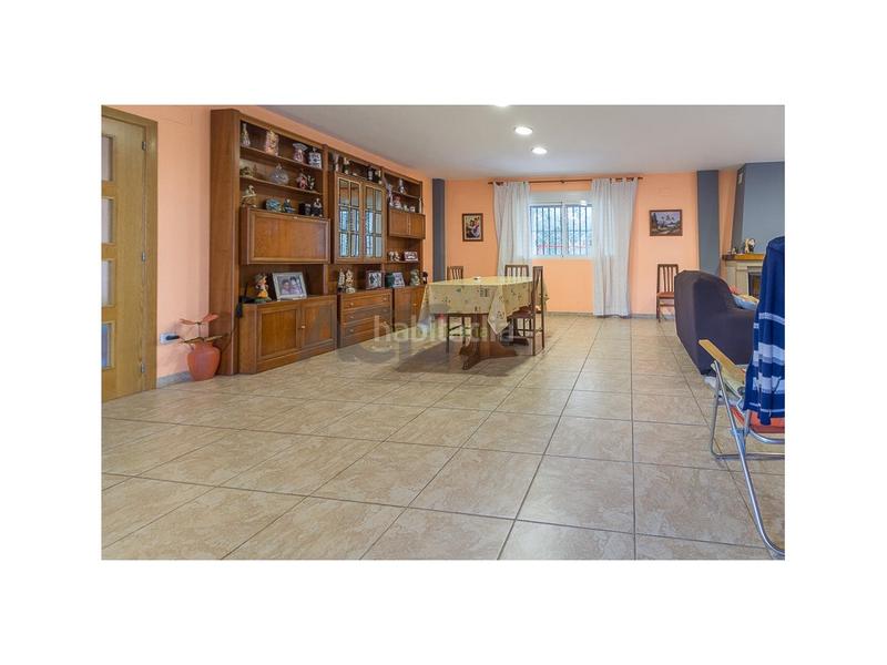 Foto c00ee95f-2210-4629-ae1f-8adb216e3cde. Chalet  en urbanización san cristobal en Alberic