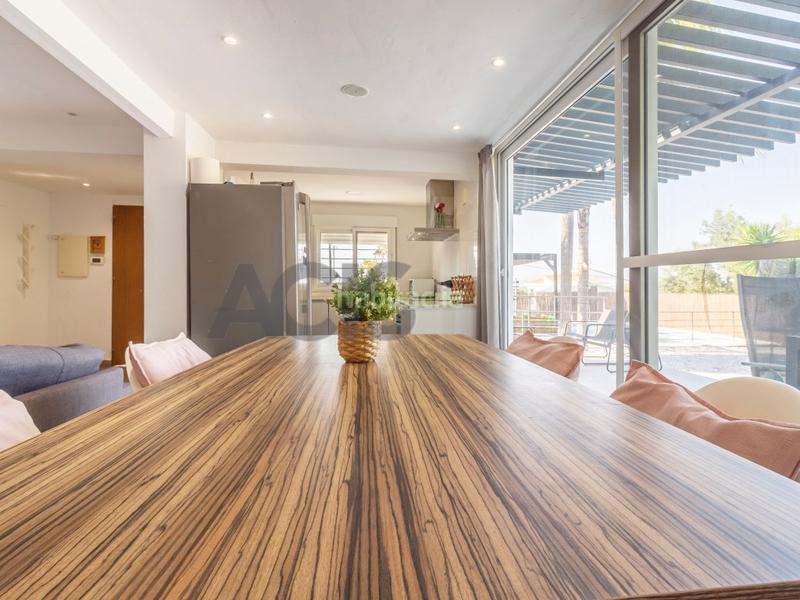Foto 27717ce2-d234-4b36-b899-807188d1ef2c. Chalet  en venta en san cristobal en Alberic