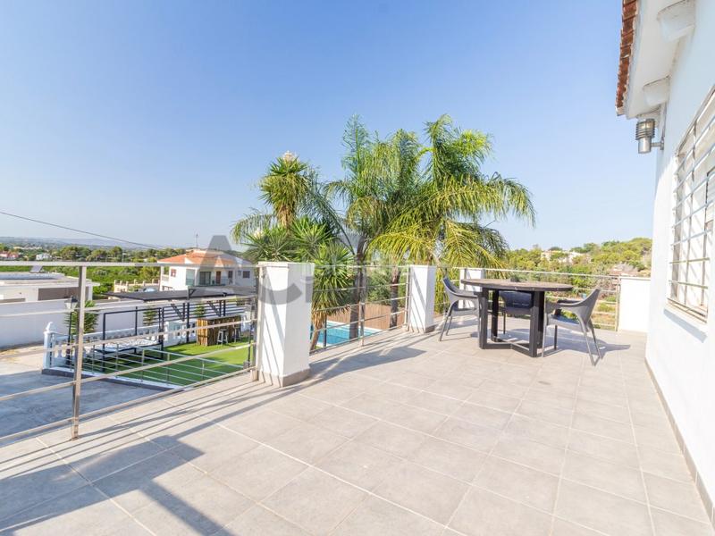 Foto 72ce2b46-80a9-43cc-a530-bcaf06a825bd. Chalet  en venta en san cristobal en Alberic