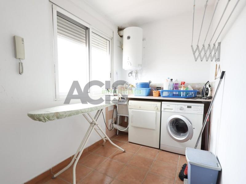 Foto 53c90366-54dd-4d98-8b8b-c43300a33f44. Casa adossada amb aparcament a Sants Patrons Alzira