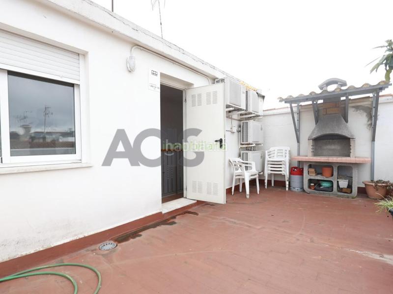 Foto f58beee2-6c12-449b-bd48-03a888a9e2cb. Casa adossada amb aparcament a Sants Patrons Alzira