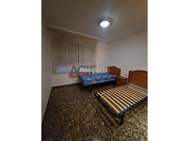 Foto aaccd64e-8a07-45ce-9359-3c3a7ac4f293. Location appartement avec parking dans Carlet