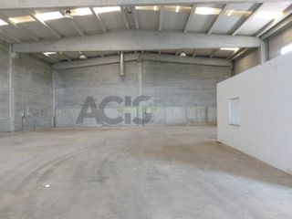 Capannone industriale  De navasquillo. Nave en masalaves