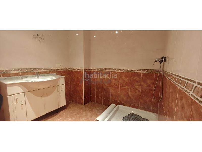 Foto 5e615f2d-691b-4072-94cd-08bf52a0e3ca. Casa amb aparcament a Guadassuar
