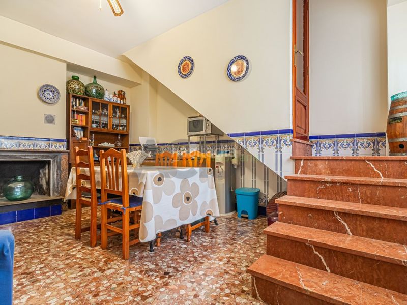 Foto ee23bc25-8889-4b5e-83a7-a081e84810ca. Casa amb aparcament a Alcúdia (l´)