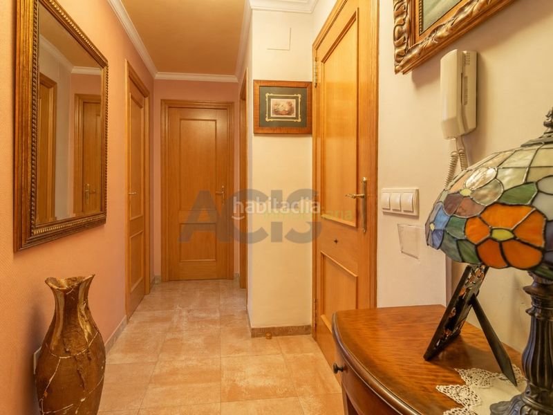 Foto 8977e268-fbf7-4f2f-aab0-fa69c051c3e3. Casa amb aparcament a Benimodo